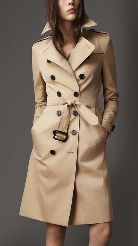 how much does a burberry trench coat cost